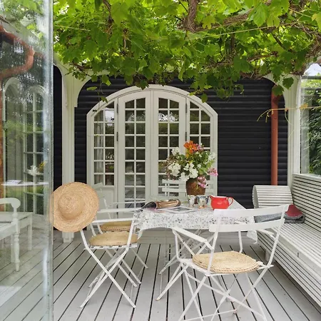 Gorgeous In With Kitchen Vakantiehuis