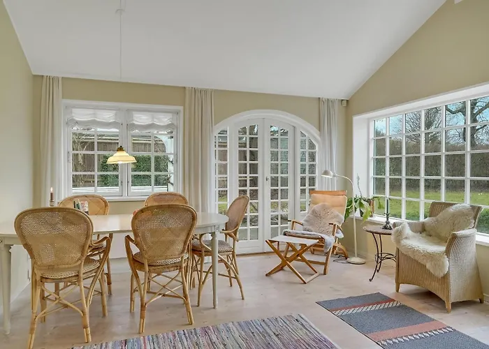 بيت للعطل Gorgeous In With Kitchen Hornbæk