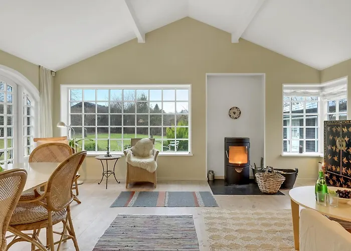 بيت للعطل Gorgeous In With Kitchen Hornbæk