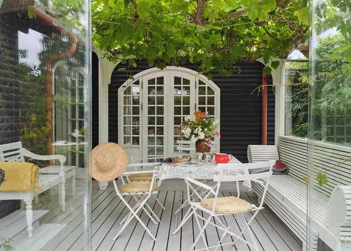 Gorgeous In With Kitchen بيت للعطل